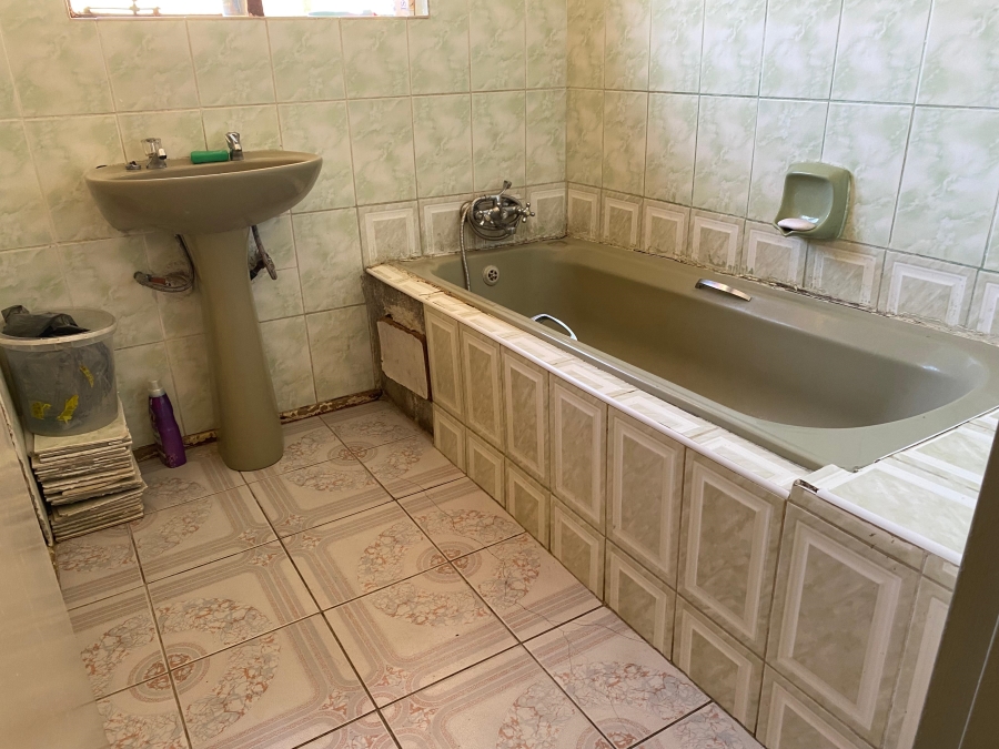 3 Bedroom Property for Sale in Rustenburg North North West
